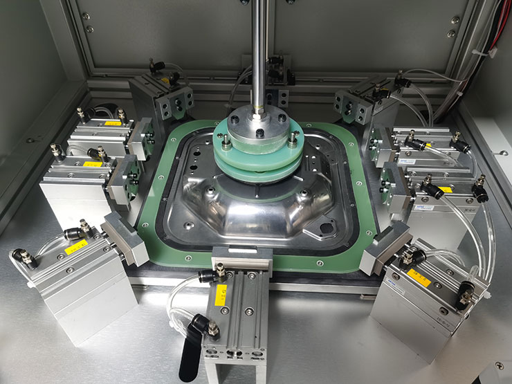 反射板压片压接设备